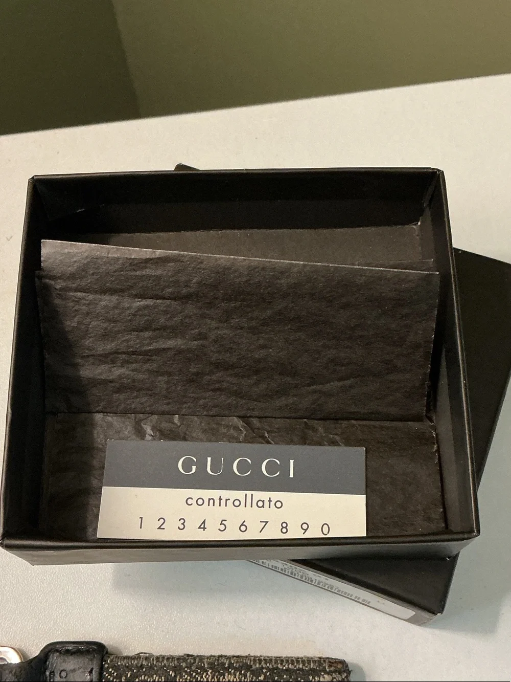 Gucci GG Supreme Black Monogram Key Strap Silvertone Metal Ring with Box Keyring